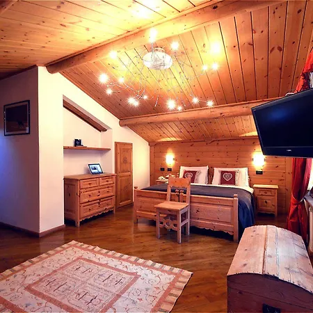 Piccolo Tibet Hotel 3*