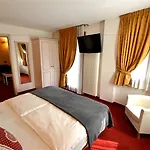 Hotel Piccolo Tibet 3*
