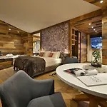 Piccolo Tibet Hotel
