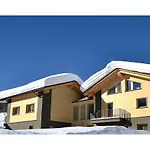 Hotel Piccolo Tibet 3*