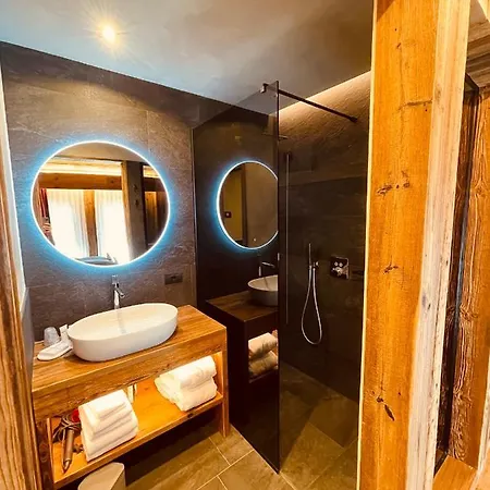 Hotel Piccolo Tibet 3*