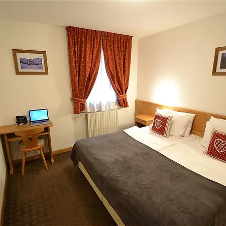 Hotel Piccolo Tibet 3*