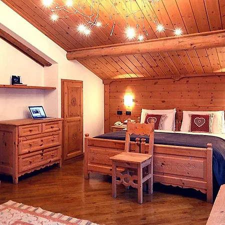 Piccolo Tibet Hotel