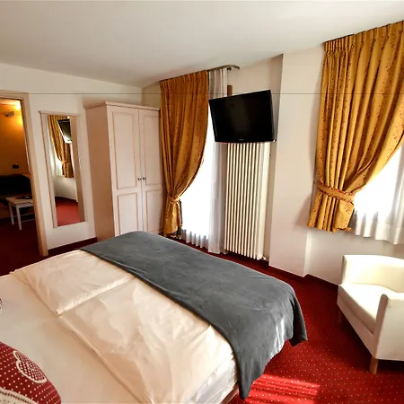Hotel Piccolo Tibet 3*