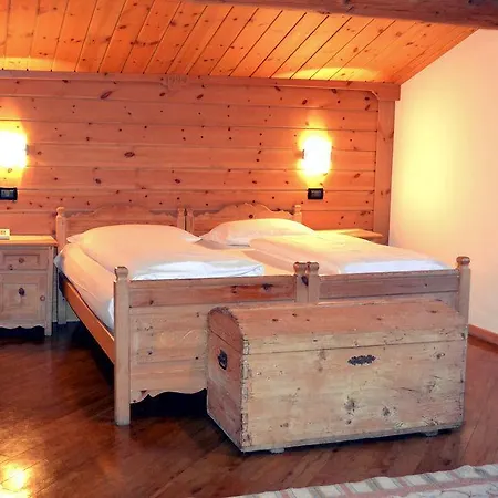 Piccolo Tibet Hotel 3*